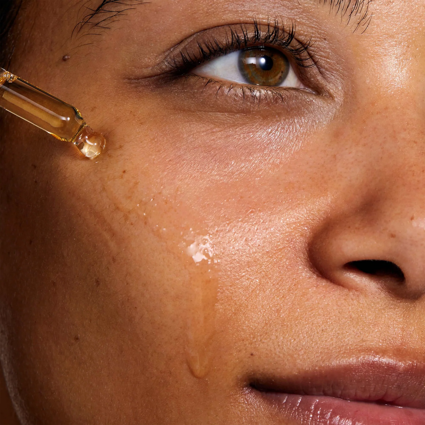 Chicluno™ - Cyperus Rotundus Skin Serum